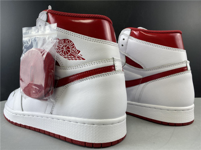Jordan 1 Retro Metallic Red (2017) 555088-103