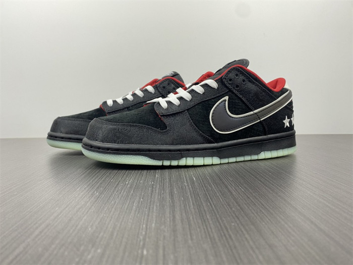 Nike SB Dunk Low LPL League of Legends  DO2327-011