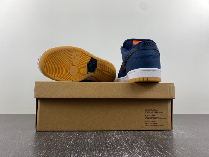 Nike SB Dunk Low Pro ISO CW7463-401