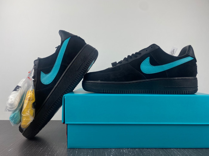 T*f*ny & co. x nike air force 1 low dz1382-001