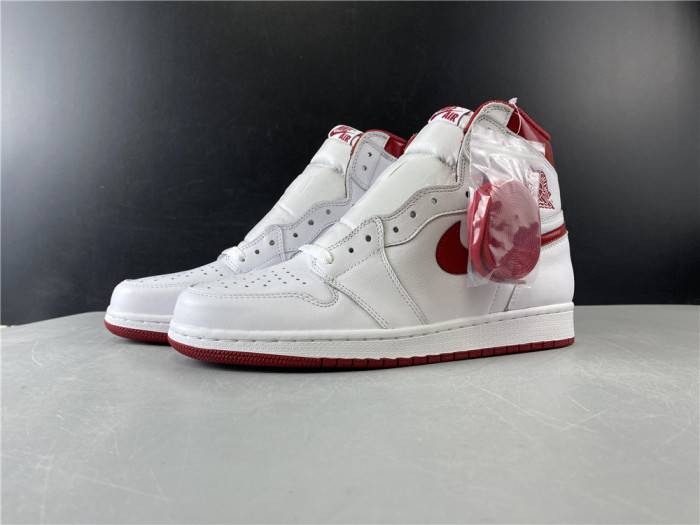 Jordan 1 Retro Metallic Red (2017) 555088-103