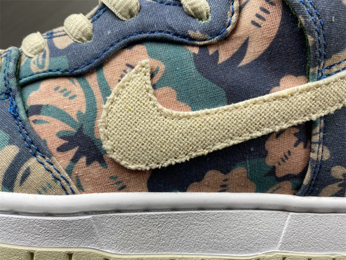 Dunk High SB 