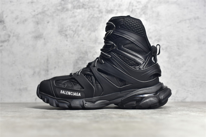 Ba*len*cia*ga track trainer