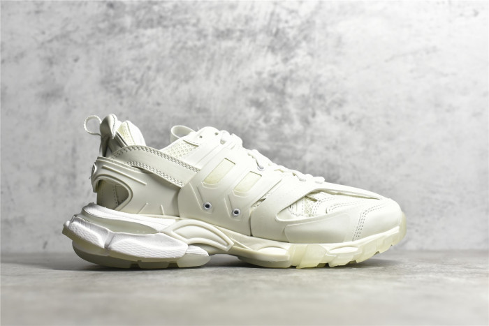 Ba*len*cia*ga track trainer