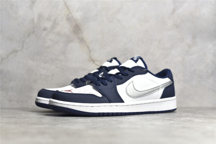 Jordan 1 Low SB Midnight Navy CJ7891-400