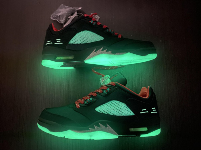 AIR JORDAN RETRO 5 “ANTHRACITE” DM4640-036