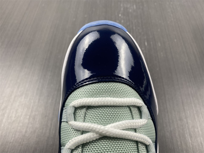 Air Jordan 11 Low AJ11 528895-007