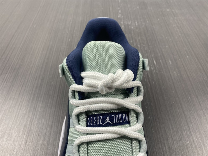 Air Jordan 11 Low AJ11 528895-007