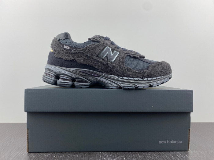 BAPE X NEW BALANCE 2002R M2002RDB