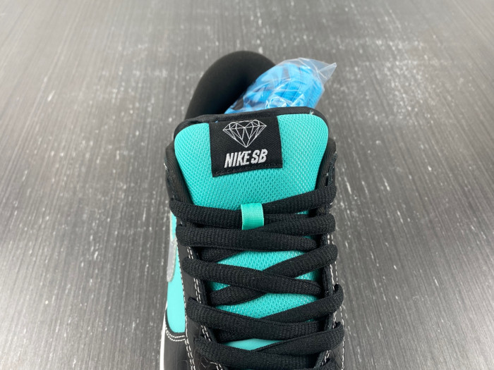 nike dunk sb low diamond S*pply co. "t*f*ny" 304292-402