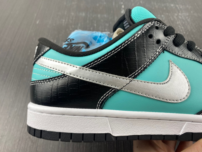 nike dunk sb low diamond S*pply co. "t*f*ny" 304292-402