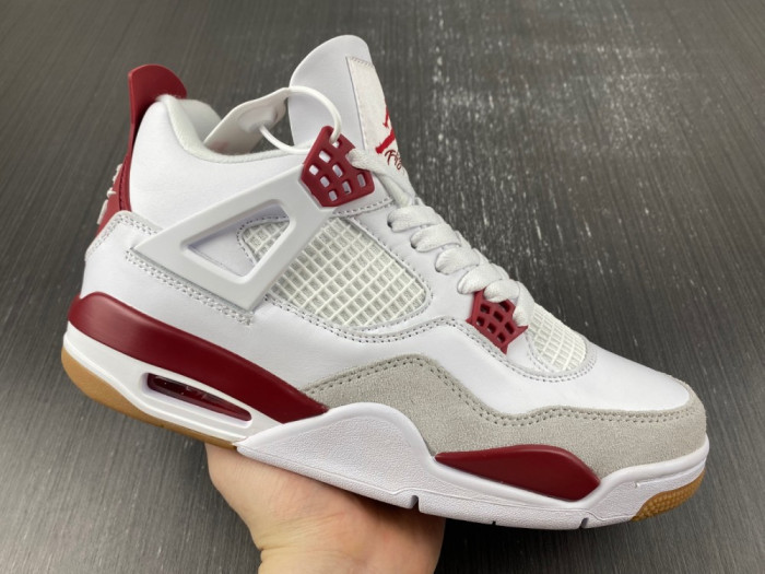 NIKE SB X AIR JORDAN 4 DR5415-160
