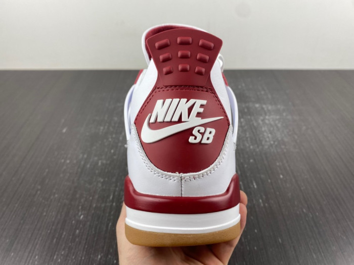 NIKE SB X AIR JORDAN 4 DR5415-160