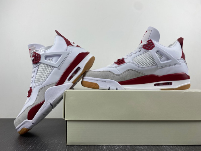NIKE SB X AIR JORDAN 4 DR5415-160