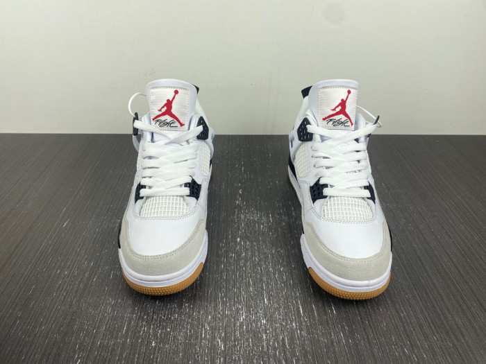 NIKE SB X AIR JORDAN 4 DR5415-100