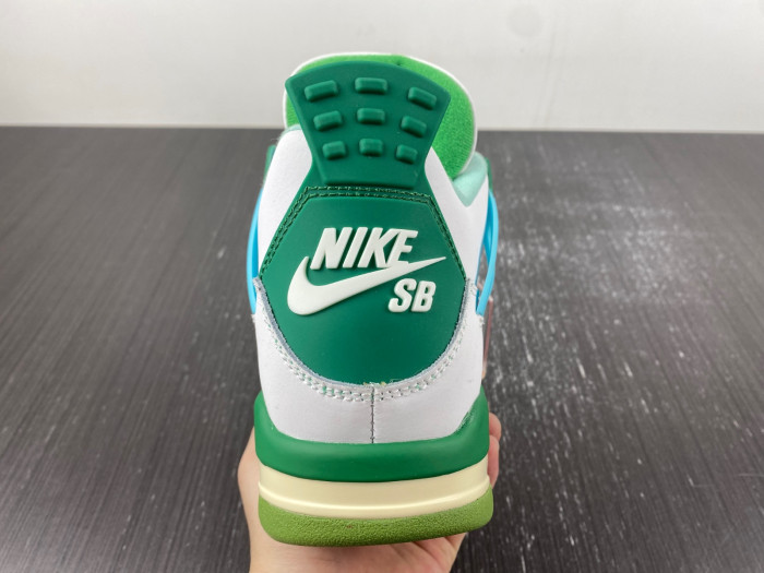 Air Jordan 4 PE SB AJ4-KNCW