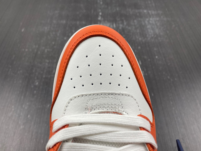 OFF-WHITE OUT OF OFFICE OW000002