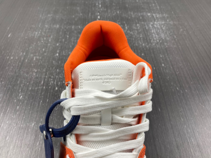 OFF-WHITE OUT OF OFFICE OW000002