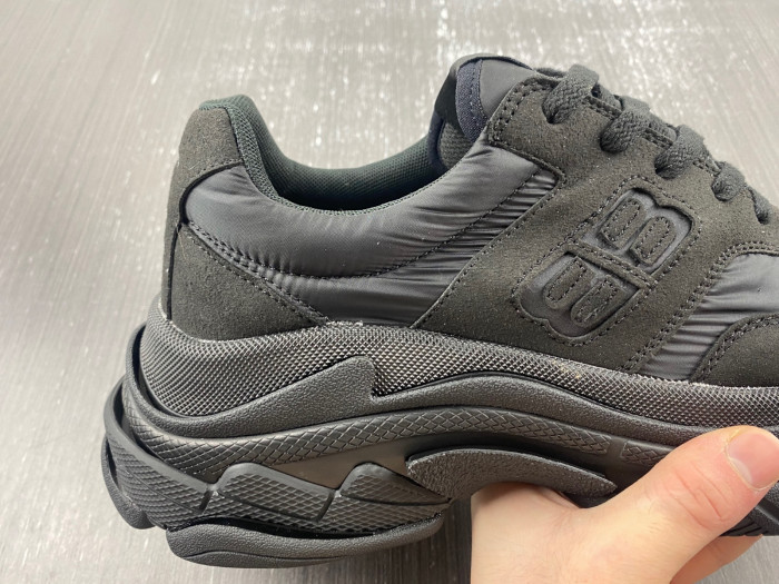 Ba*len*cia*ga triple s sneaker 710157 w3cu1 1000