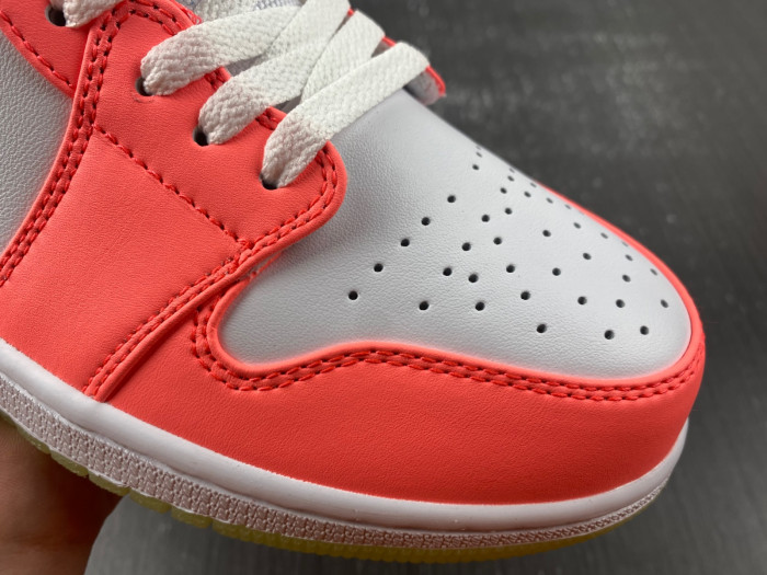 Air Jordan 1 Low SE FN6772-671