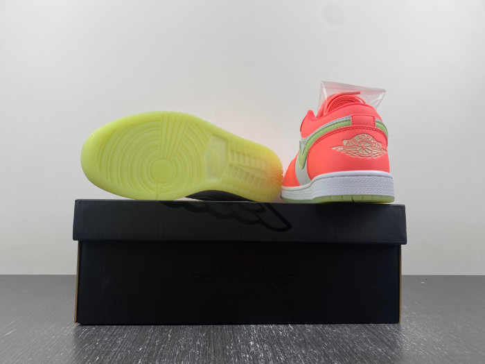 Air Jordan 1 Low SE FN6772-671