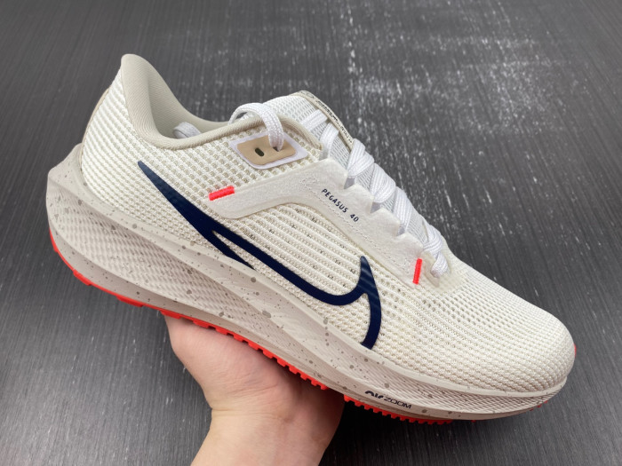 Nike Air Zoom Pegasus 40 WIDE DV7480-100