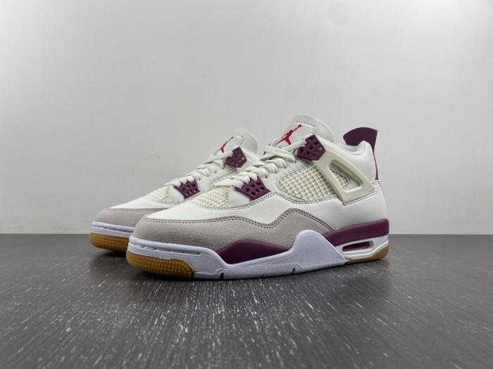 NIKE SB X AIR JORDAN 4  “Sapphire” DR5415-102