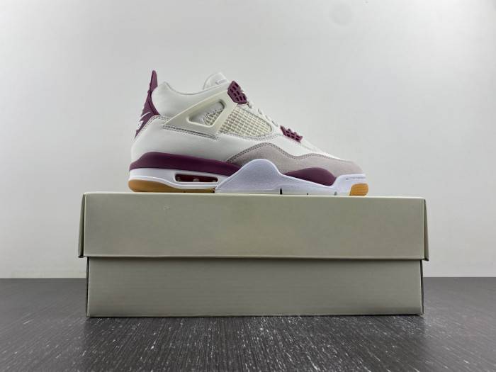 NIKE SB X AIR JORDAN 4  “Sapphire” DR5415-102