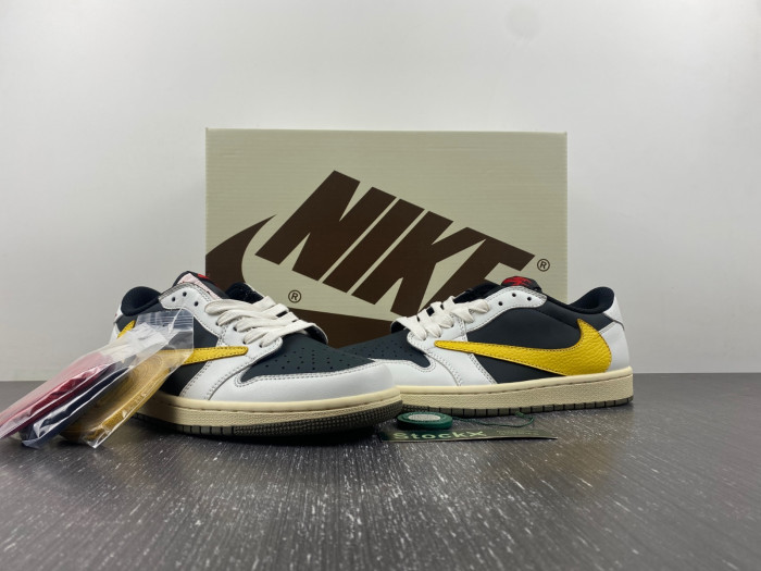 TRAVIS SCOTT X AIR JORDAN 1 RETRO LOW DM7866-982