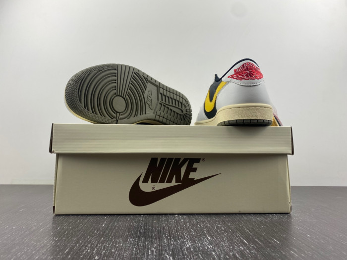 TRAVIS SCOTT X AIR JORDAN 1 RETRO LOW DM7866-982