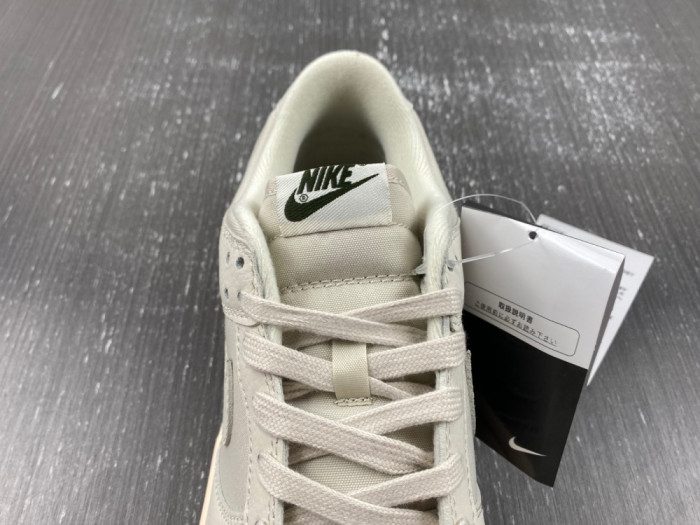 Nike Dunk Low “Light Orewood Brown”  DZ2538-100