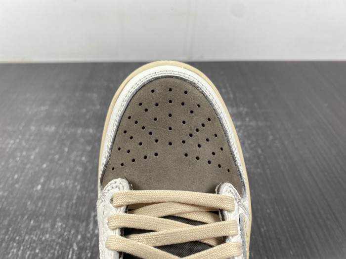 Travis Scott x Air Jordan 1 OG Low PS