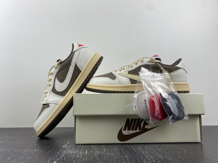 Travis Scott x Air Jordan 1 OG Low PS
