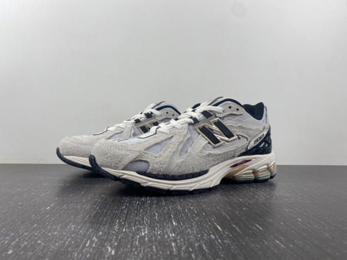 NEW BALANCE M1906DC