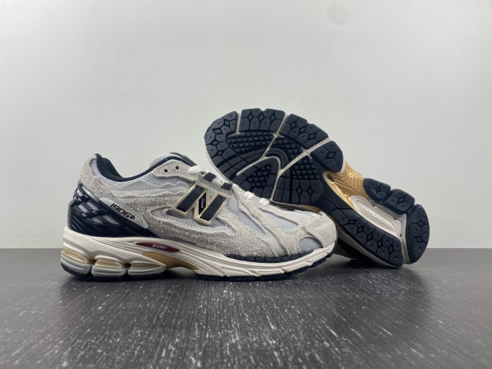 NEW BALANCE M1906DC