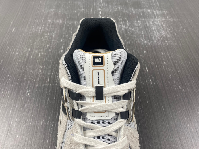 NEW BALANCE M1906DC