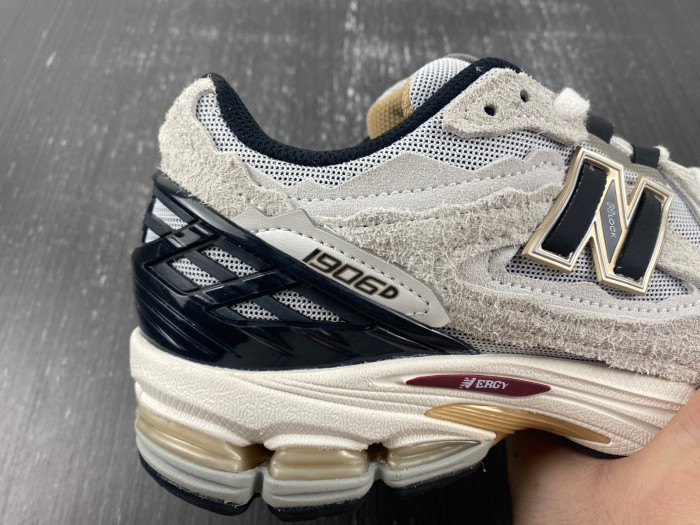 NEW BALANCE M1906DC