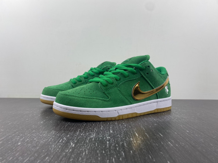 Nike SB Dunk Low "St. Patrick''s Day" BQ6817-303