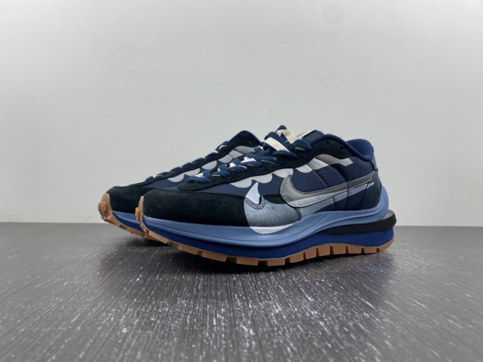 NIKE Sacai x VaporWaffle “Tour Yellow ” DD1875-700