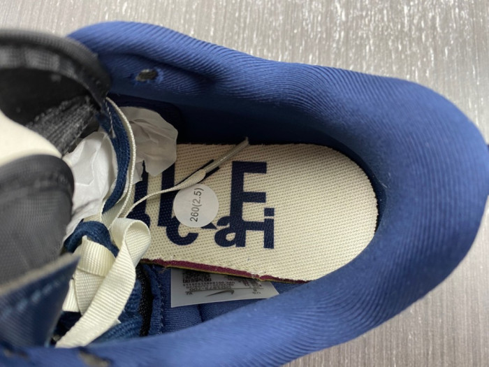 NIKE Sacai x VaporWaffle “Tour Yellow ” DD1875-700