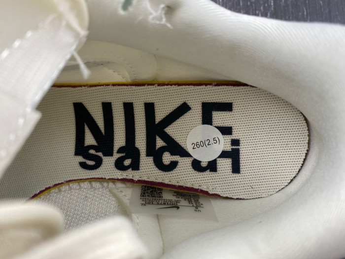 NIKE Sacai x VaporWaffle “Tour Yellow ” DD1875-101