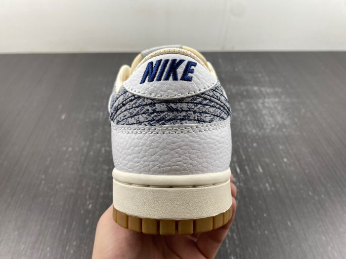 Nike Dunk Low “Washed Denim" FN6881-100