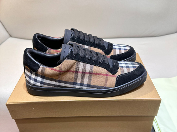 B**rry shoes