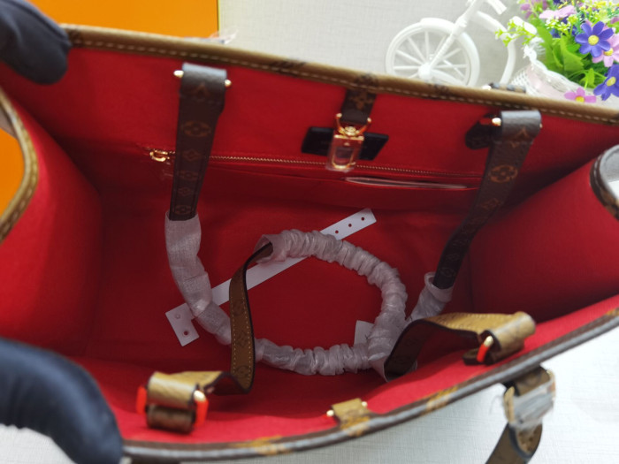 LV BAG ONTHEGO MM