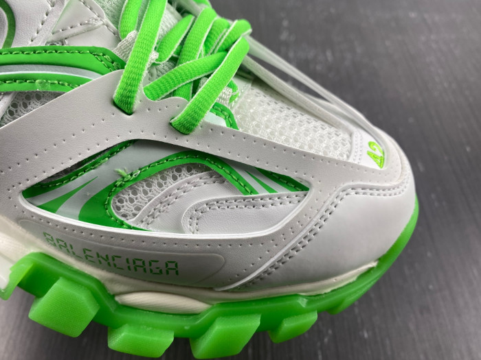 Ba*len*cia*ga track trainer