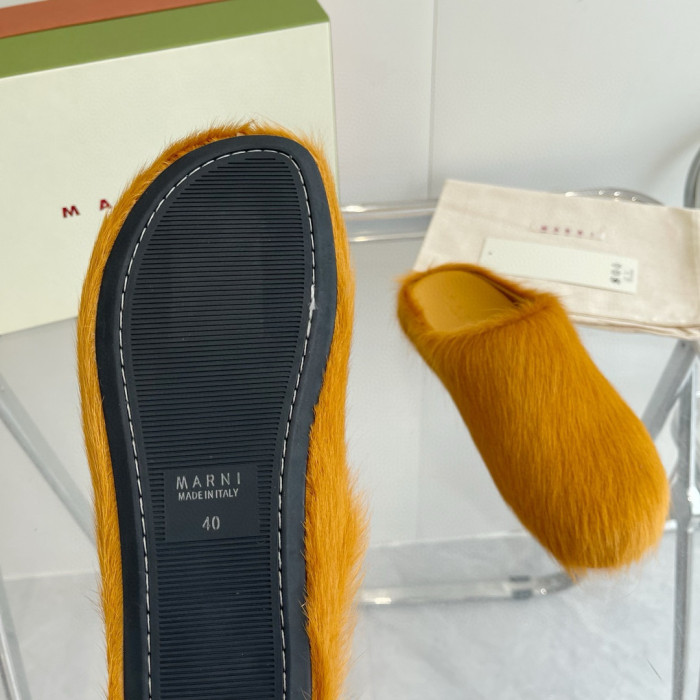 Ma*n1 FUSSBET SABOT CALF-HAIR SLIPPERS