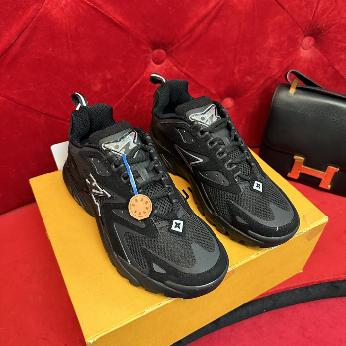 L*V SNEAKERS