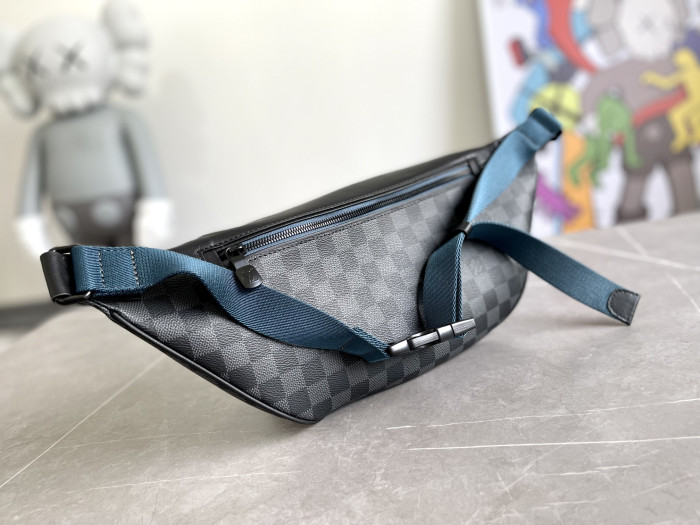 L*V FANNY PACK