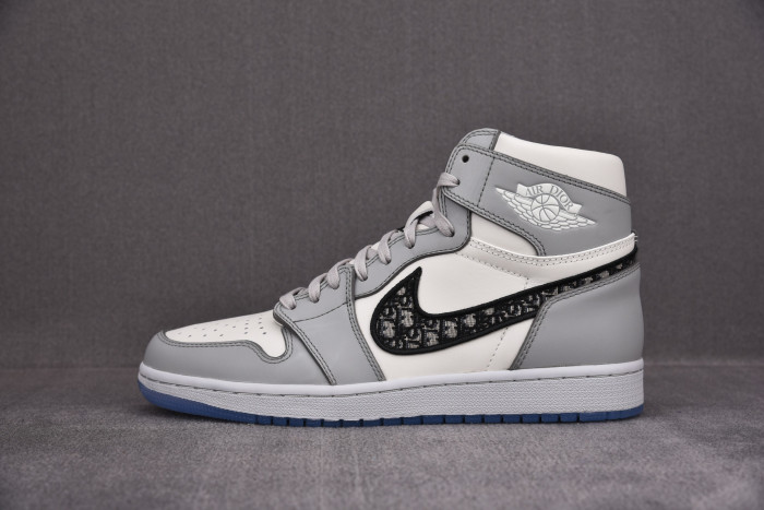 JORDAN 1 RETRO HIGH