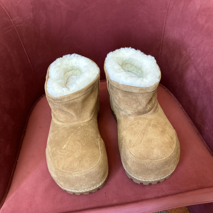 Ba*len*cia*ga boots